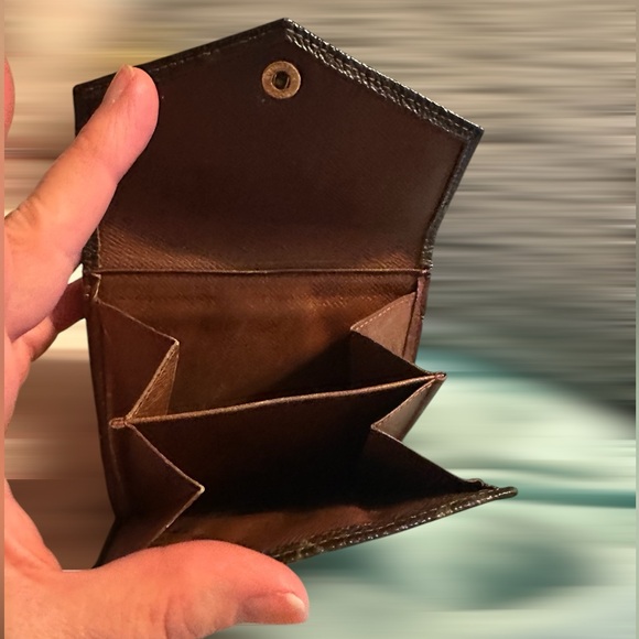 Louis Vuitton Brown Leather Wallet with Envelope Flap - Picture 9 of 12